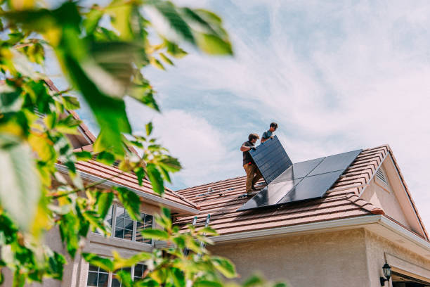 Best Emergency Roof Repair Services  in Howards Grove, WI